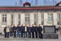 中亚客商来安康市蚕种场有限公司考察